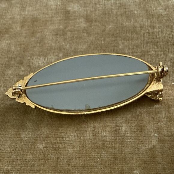 Vintage Lady Woman In Mirror Brooch Gold Tone Pin Oval Glamour Art Deco Nouveau - Picture 4 of 6